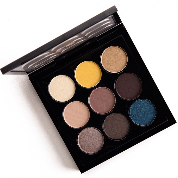 MAC She’s a Model Eyeshadow Palette x9 - NEW IN BOX- Rare- LAST ONE - Picture 1 of 7